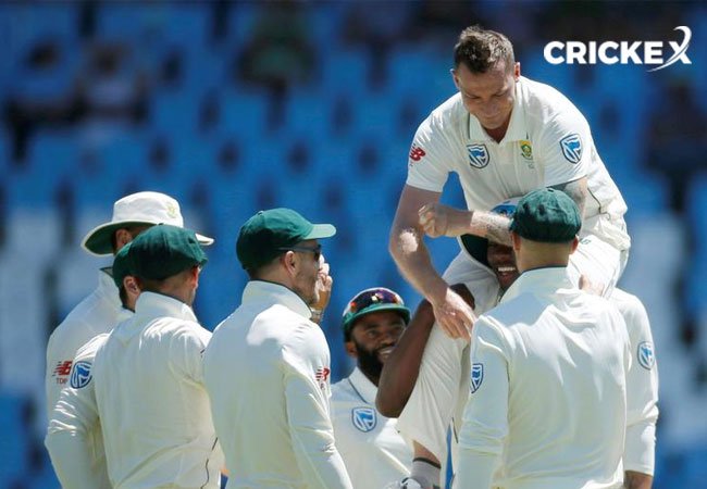 Shaun Pollock congratulates record-breaking Dale Steyn